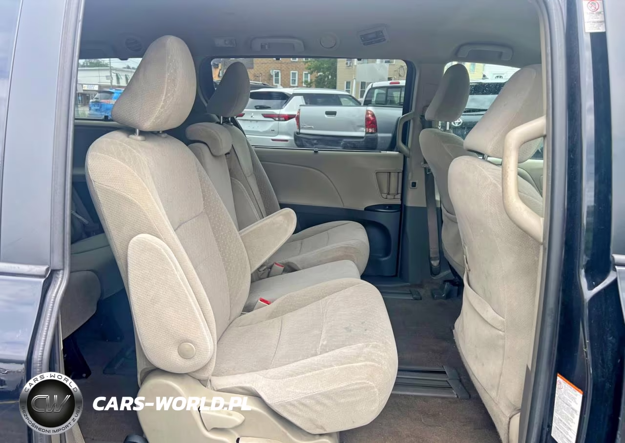 2018 Toyota Sienna Le VIN:5TDKZ3DC7JS903233 - 6