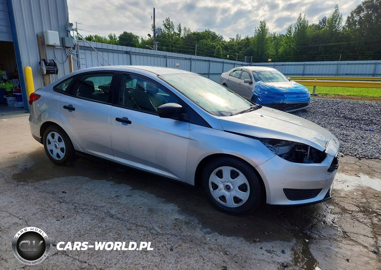 2017 Ford Focus S VIN:1FADP3E25HL282080 - 4