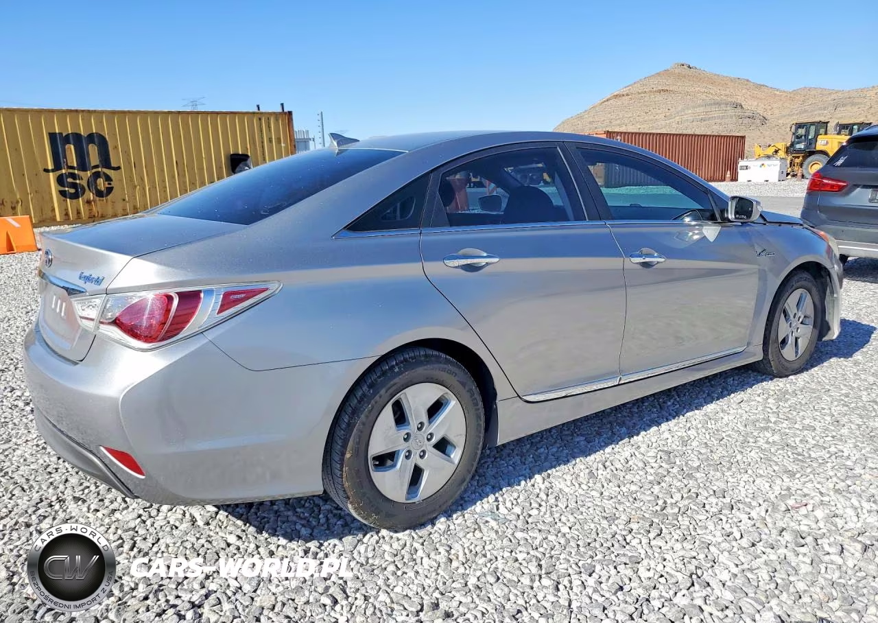 2012 Hyundai Sonata Hybrid VIN:KMHEC4A49CA027097 - 3