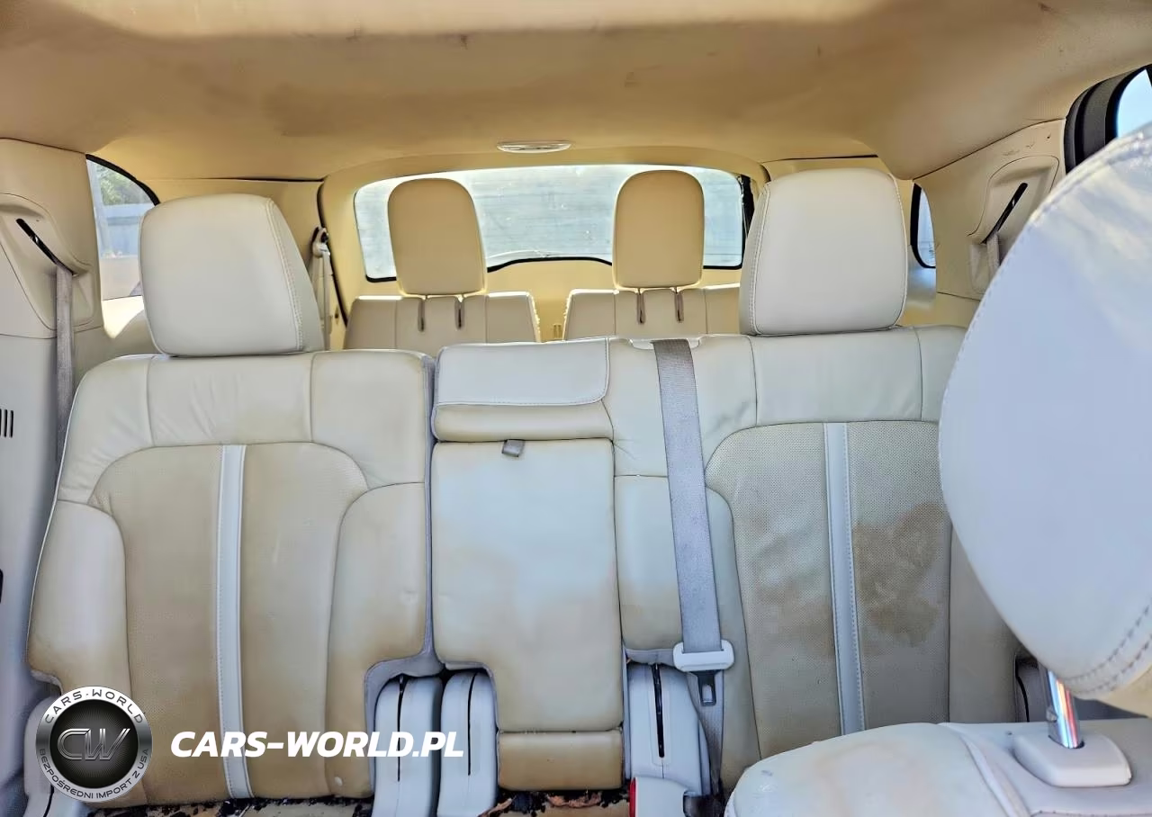 2018 Lincoln Mkt VIN:2LMHJ5AT7JBL00706 - 10
