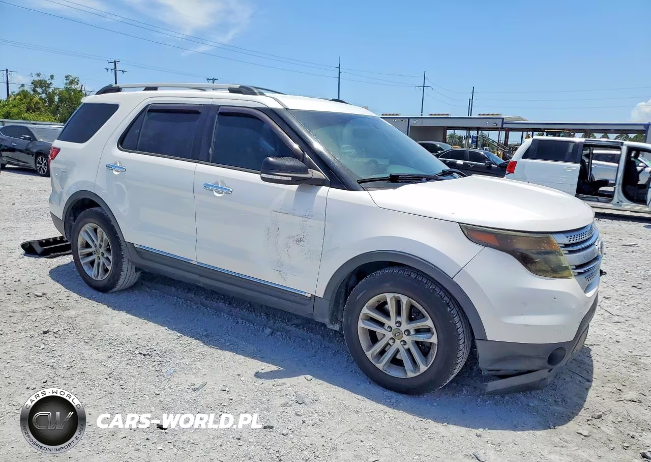 2014 Ford Explo Xl VIN:1FM5K7D8XEGA58149 - 4