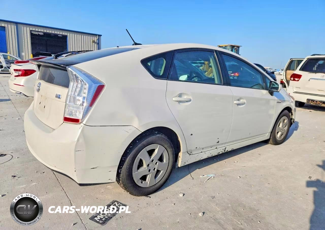 2011 Toyota Prius Four VIN:JTDKN3DU1B0300271 - 3