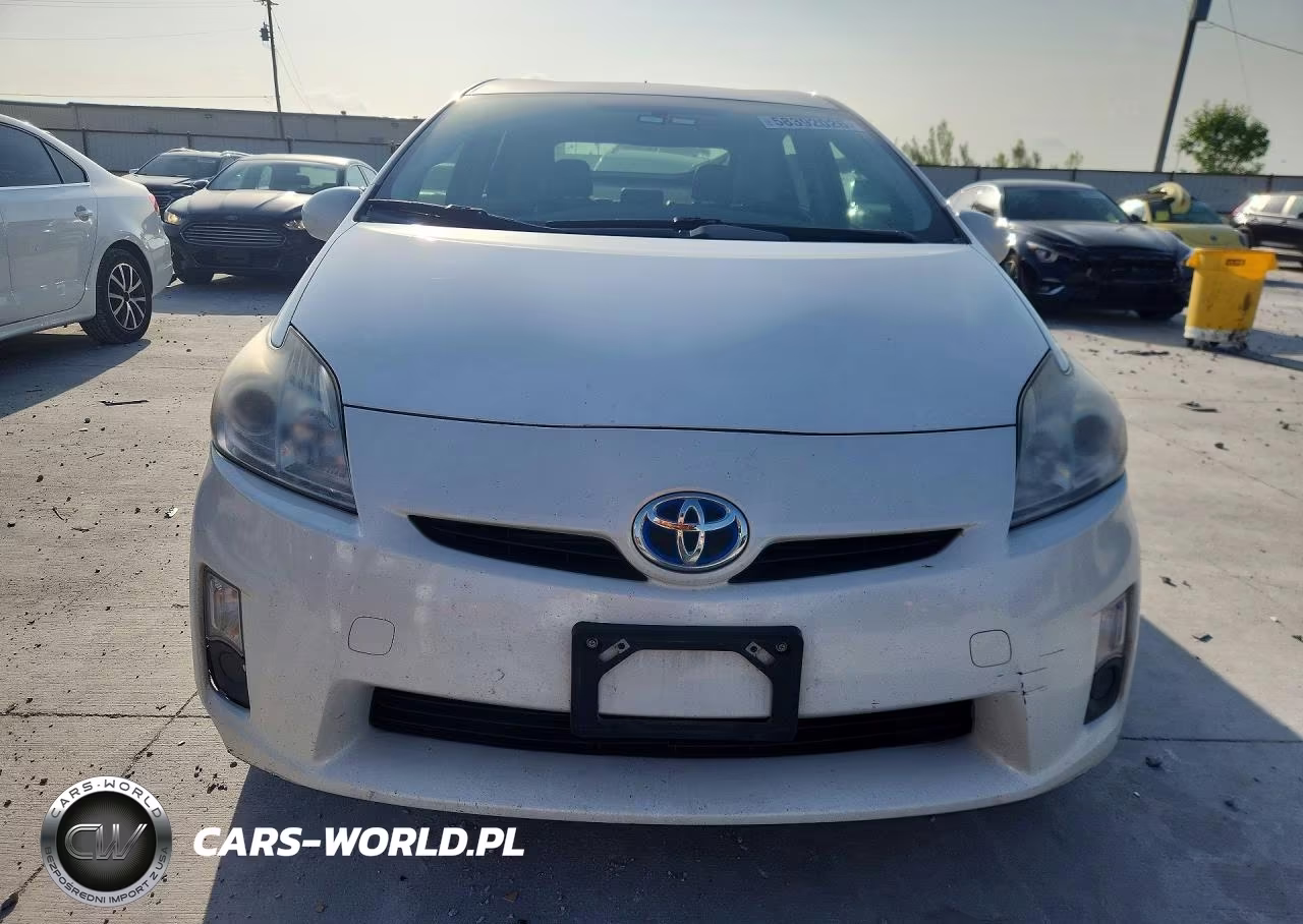 2011 Toyota Prius Four VIN:JTDKN3DU1B0300271 - 5
