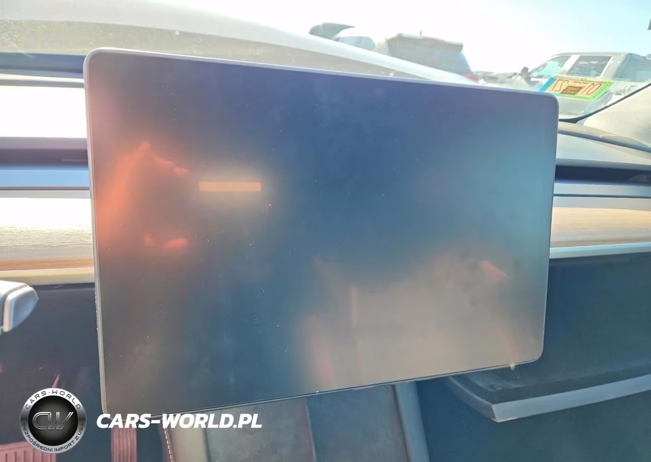 2023 Tesla Model Y VIN:7SAYGDEE9PF874307 - 9