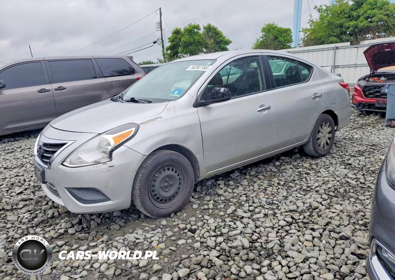 2015 Nissan Versa 1.6 Sv – zdjęcie 1 z 12