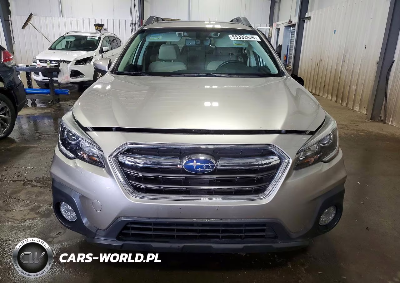 2018 Subaru Outback 2.5I Premium VIN:4S4BSAHC6J3216972 - 5