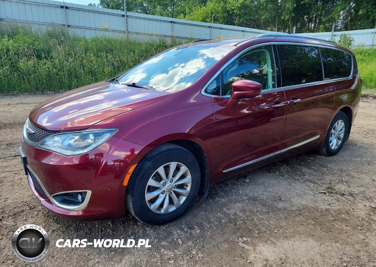2018 Chrysler Pacifica Touring L
