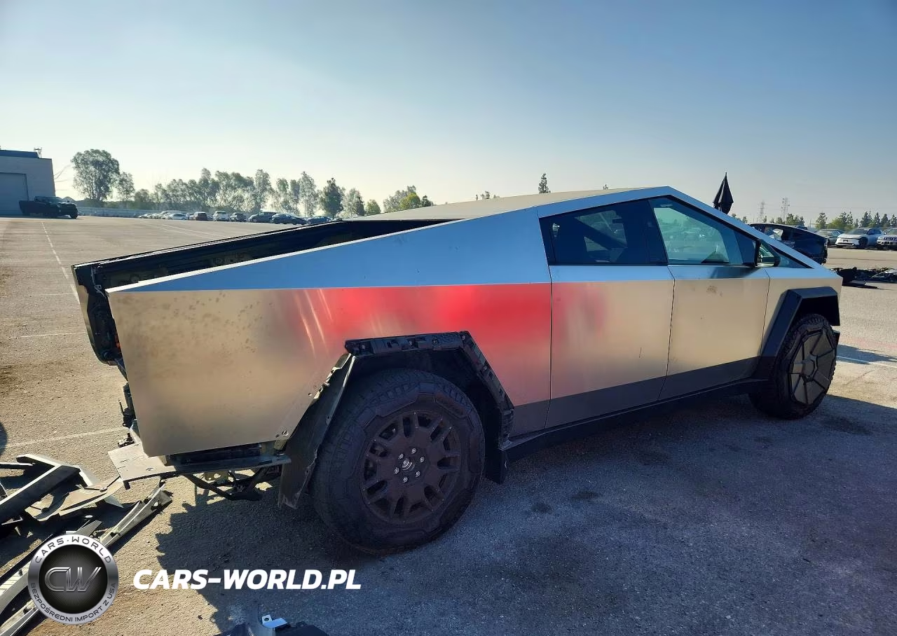 2024 Tesla Cybertruck VIN:7G2CEHED8RA024161 - 3