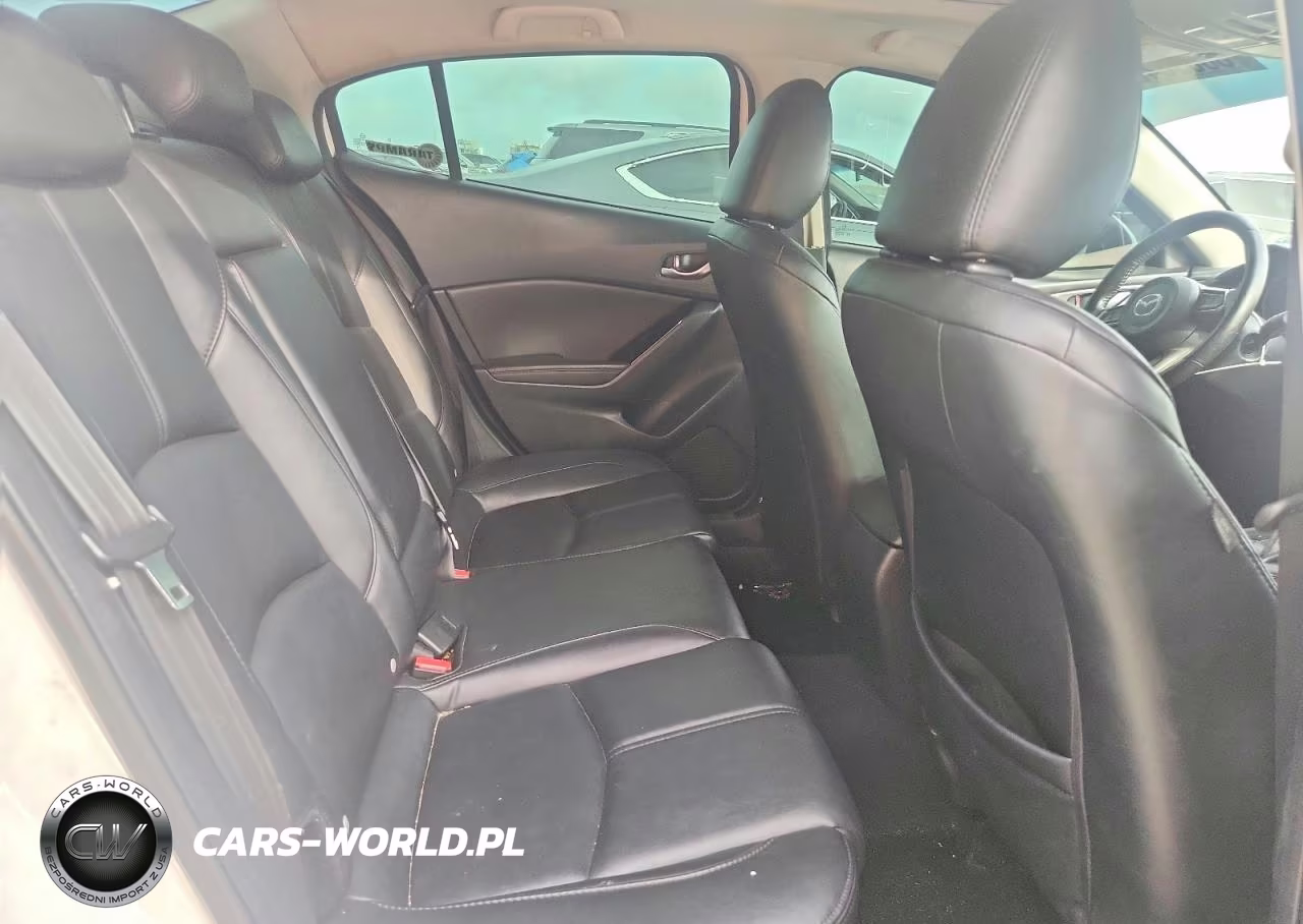 2018 Mazda 3 Touring VIN:3MZBN1V30JM171586 - 10