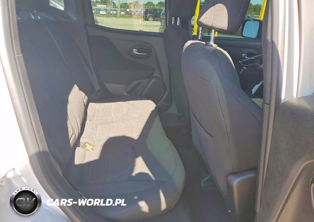 2021 Jeep Renegade Latitude VIN:ZACNJCBB4MPN36420 - 11