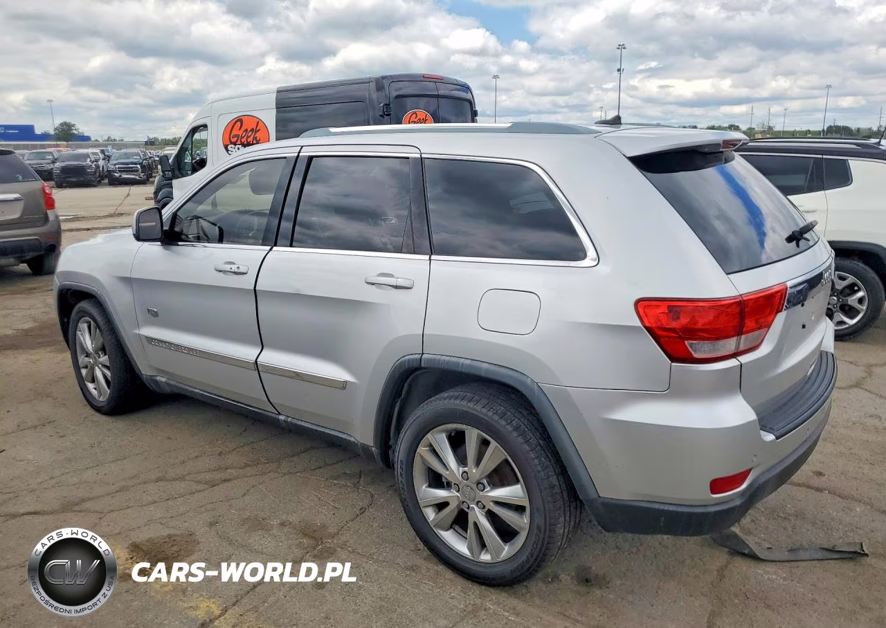2011 Jeep Grand Cherokee Laredo VIN:1J4RS4GG1BC676528 - 2