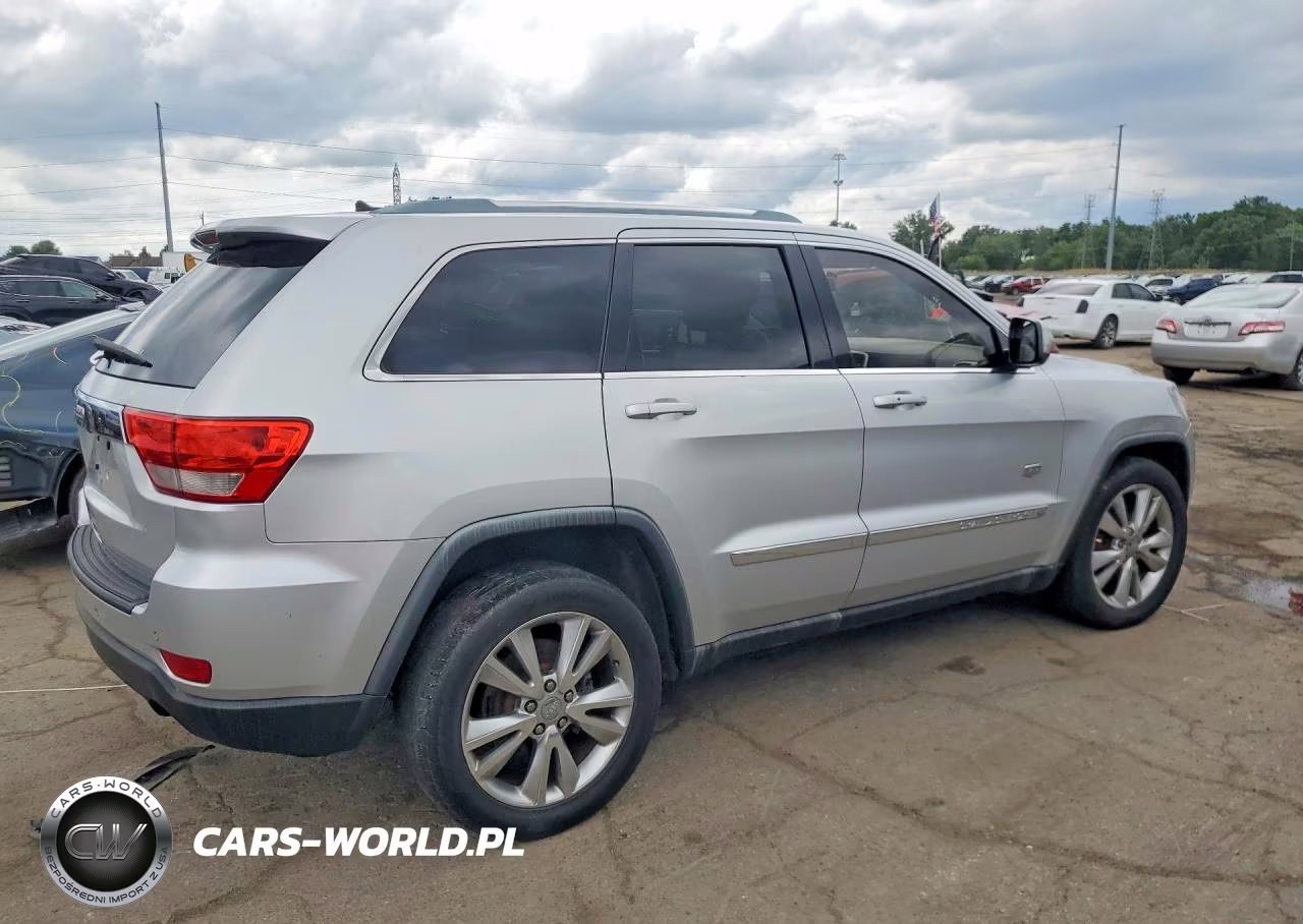 2011 Jeep Grand Cherokee Laredo VIN:1J4RS4GG1BC676528 - 3