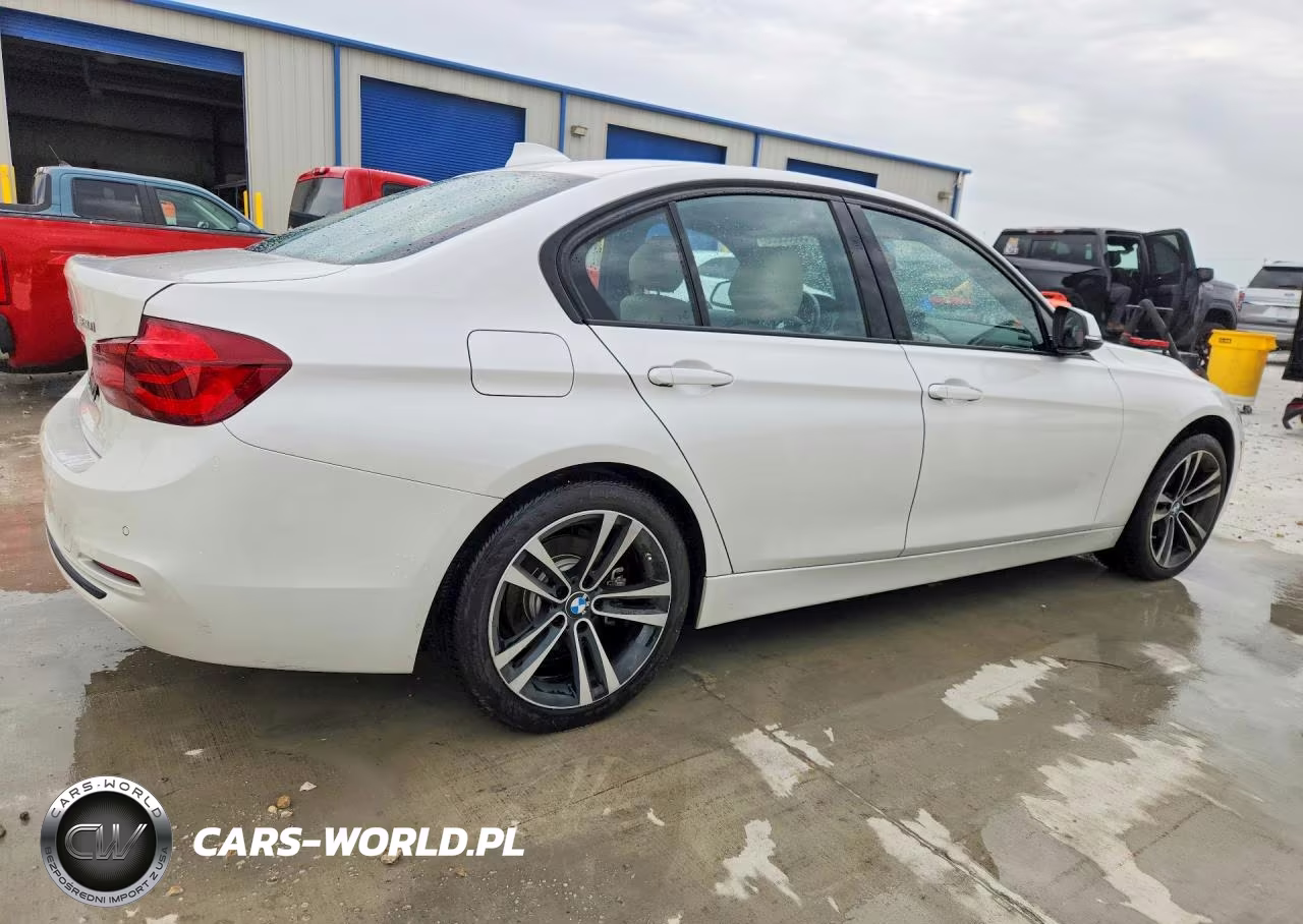 2018 BMW 330 I VIN:WBA8B9C56JEE81773 - 3