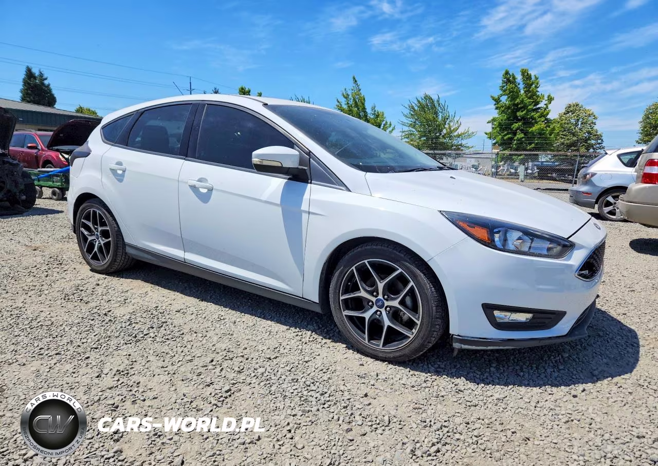 2017 Ford Focus Sel VIN:1FADP3M25HL264566 - 4