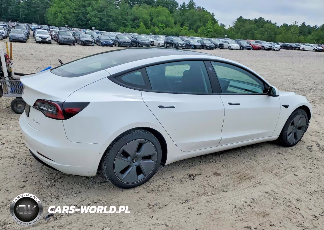 2022 Tesla Model 3 VIN:5YJ3E1EB9NF107524 - 3
