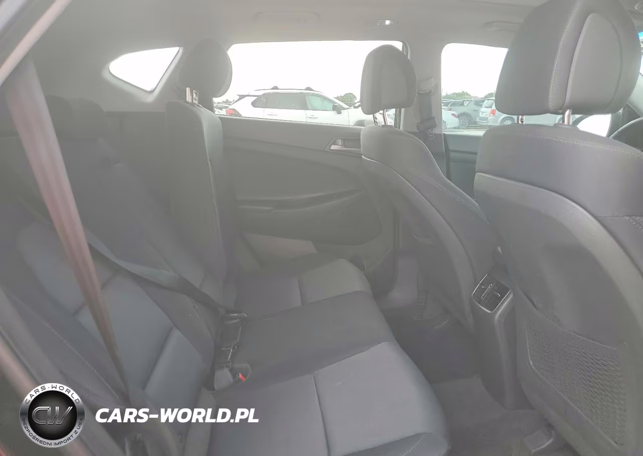2018 Hyundai Tucson Value VIN:KM8J33A23JU810659 - 11