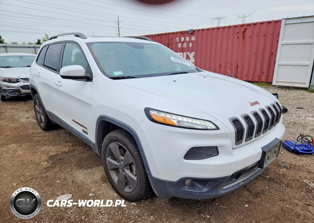 2016 Jeep Cherokee Latitude VIN:1C4PJLCB9GW275819 - 4