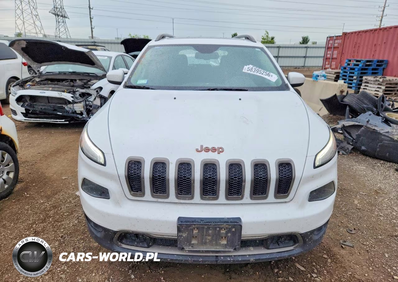 2016 Jeep Cherokee Latitude VIN:1C4PJLCB9GW275819 - 5