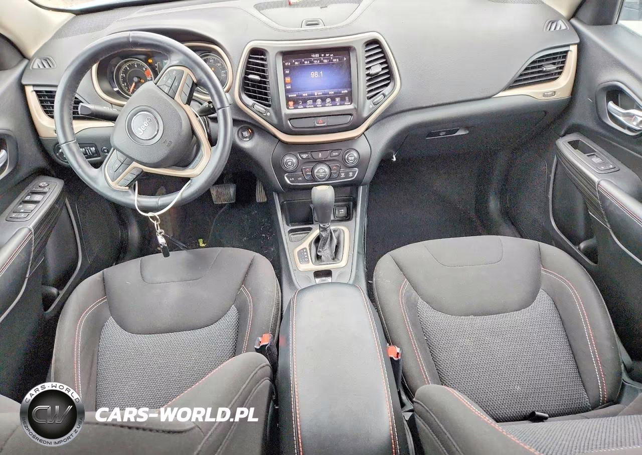 2016 Jeep Cherokee Latitude VIN:1C4PJLCB9GW275819 - 8