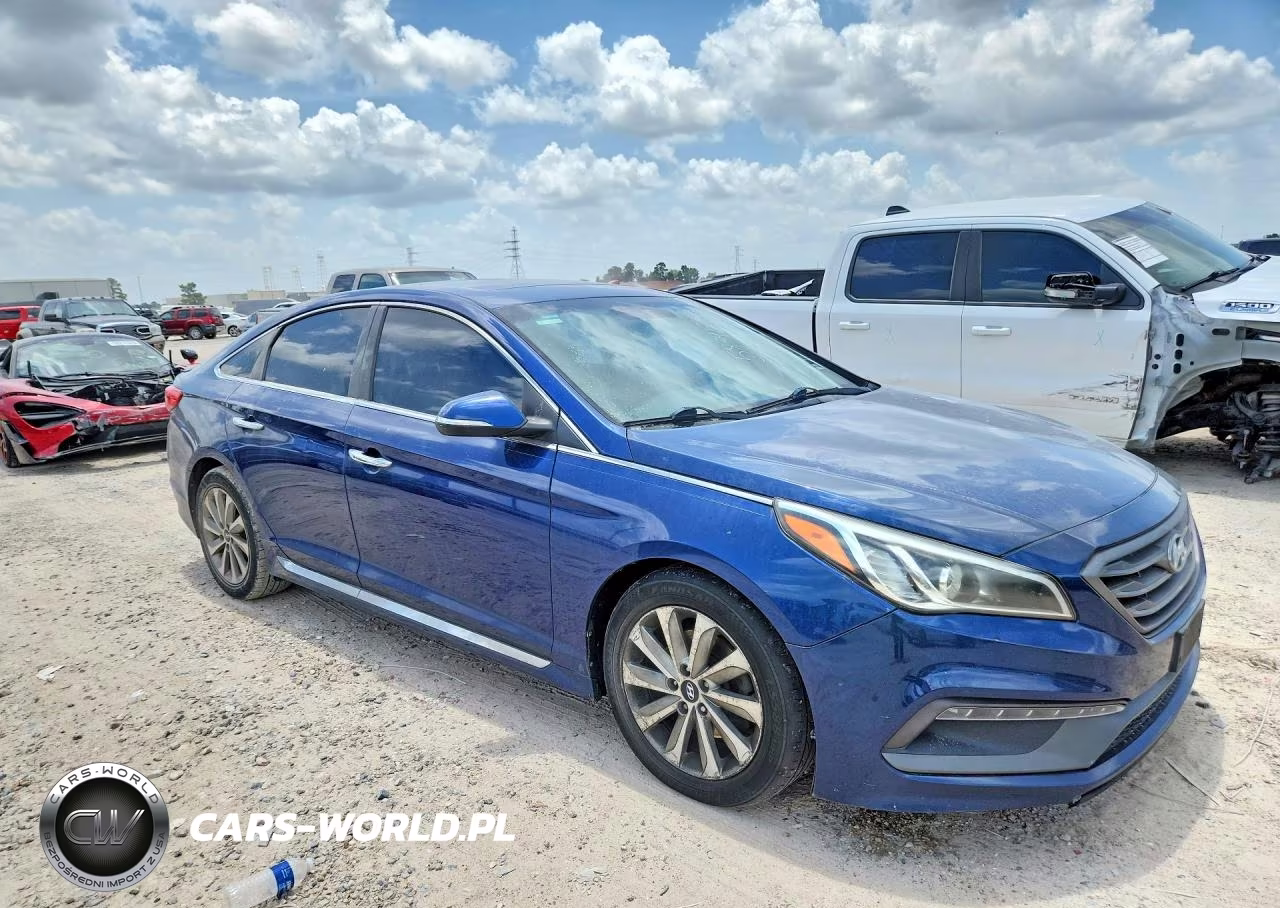 2016 Hyundai Sonata Sport VIN:5NPE34AF0GH410205 - 4