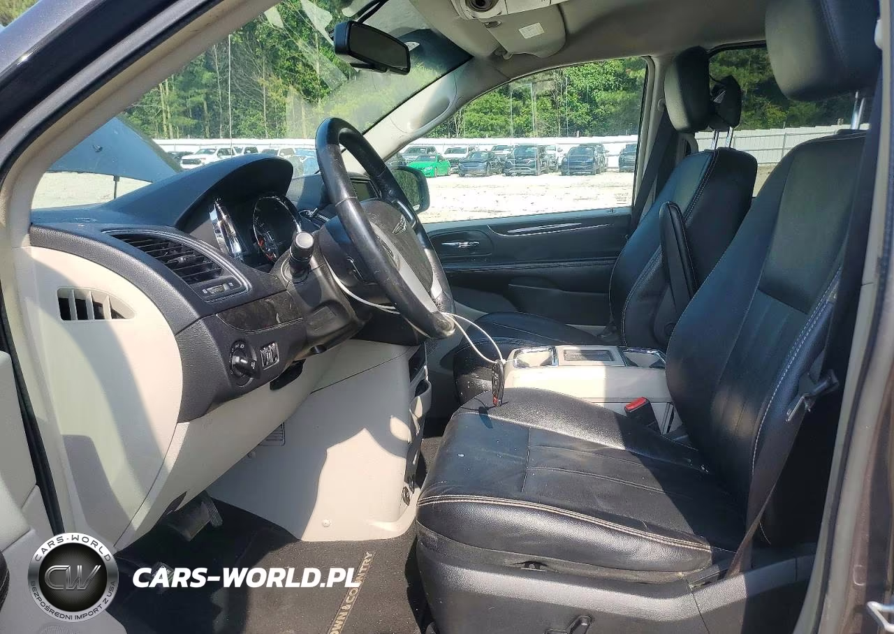 2015 Chrysler Town & Country Touring VIN:2C4RC1BG8FR751991 - 7