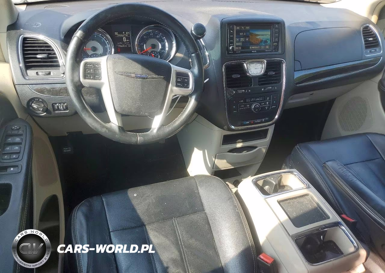 2015 Chrysler Town & Country Touring VIN:2C4RC1BG8FR751991 - 8
