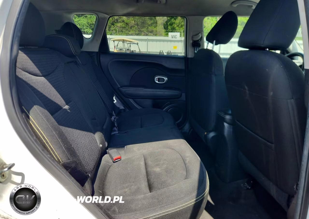 2015 Kia Soul + VIN:KNDJP3A54F7183060 - 11