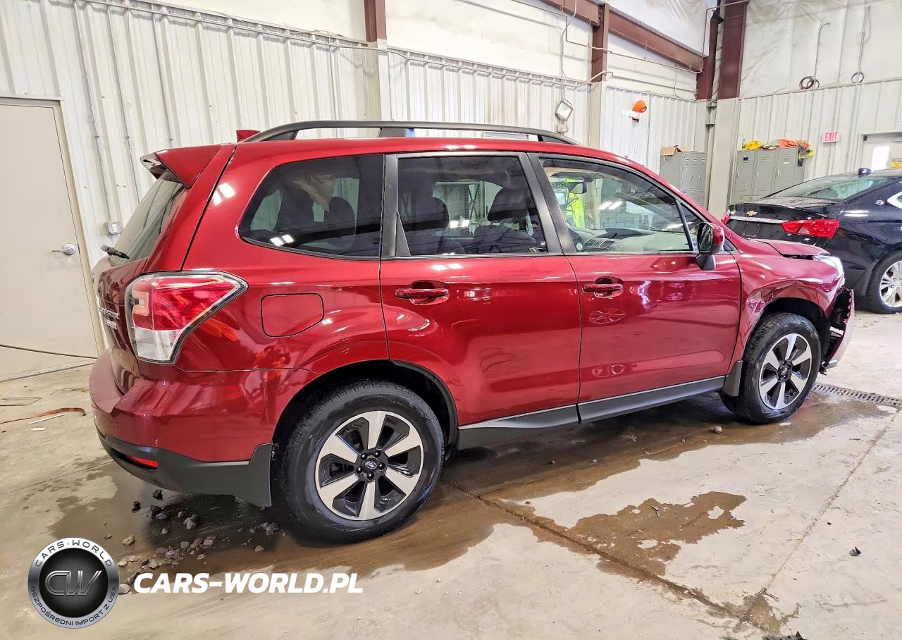 2018 Subaru Forester 2.5I Premium VIN:JF2SJAEC6JH565954 - 3