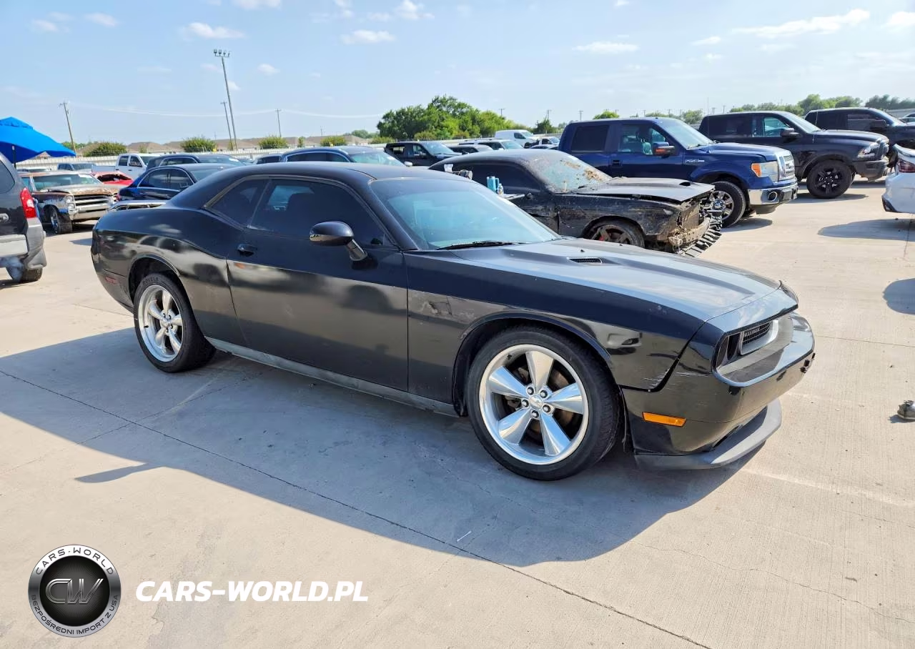 2013 Dodge Challenger Sxt VIN:2C3CDYAG3DH530402 - 4
