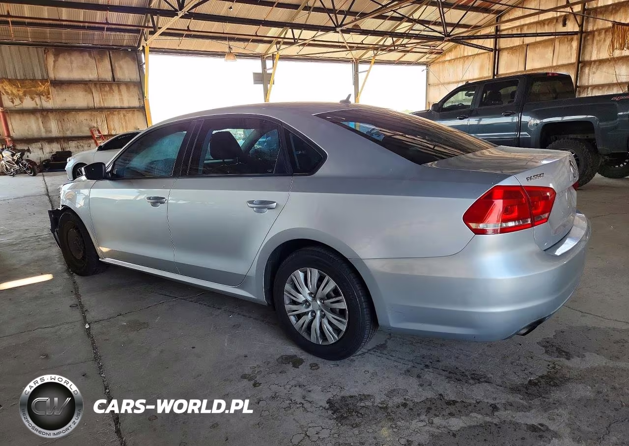 2015 Volkswagen Passat S VIN:1VWAT7A30FC061544 - 2