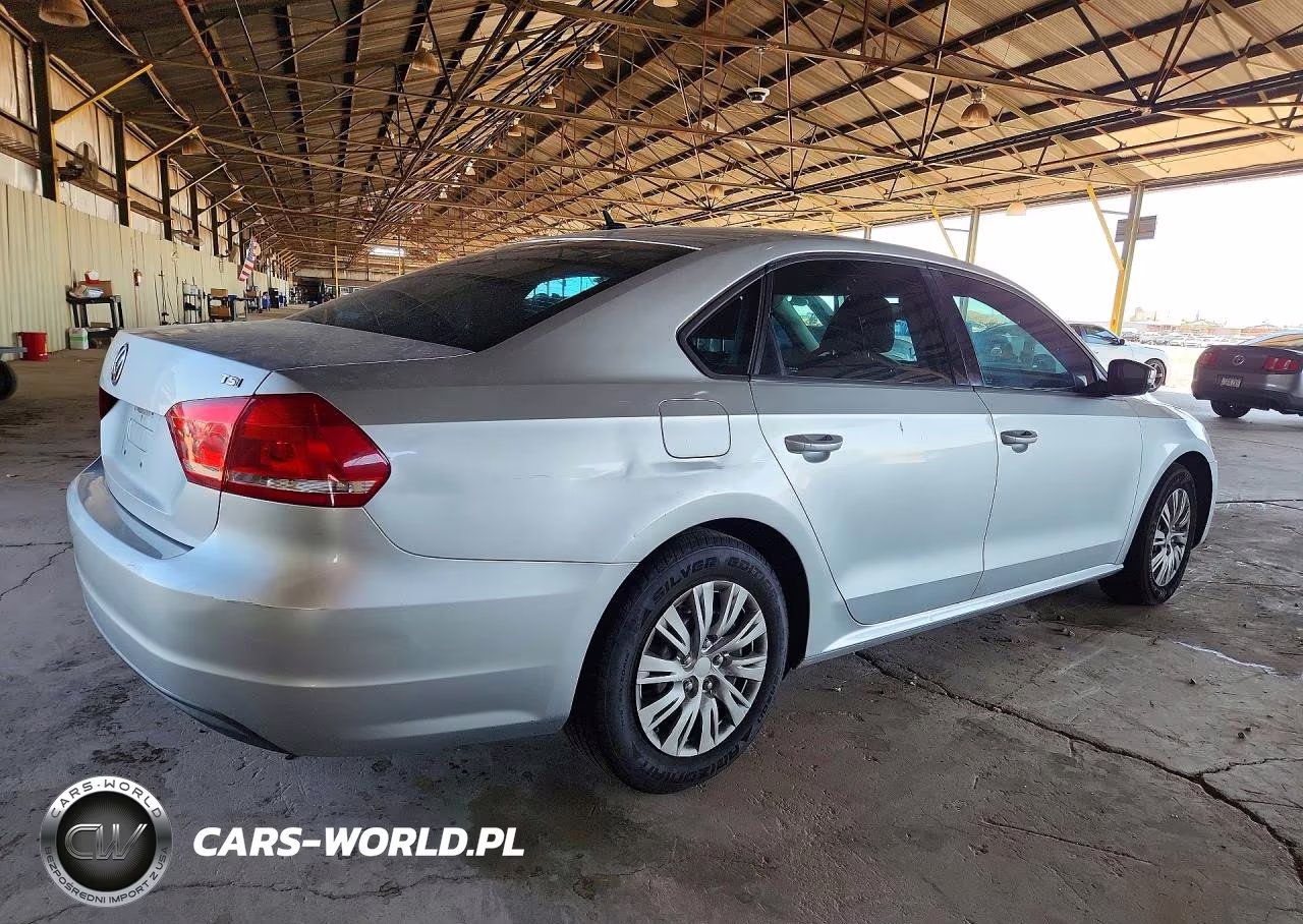 2015 Volkswagen Passat S VIN:1VWAT7A30FC061544 - 3