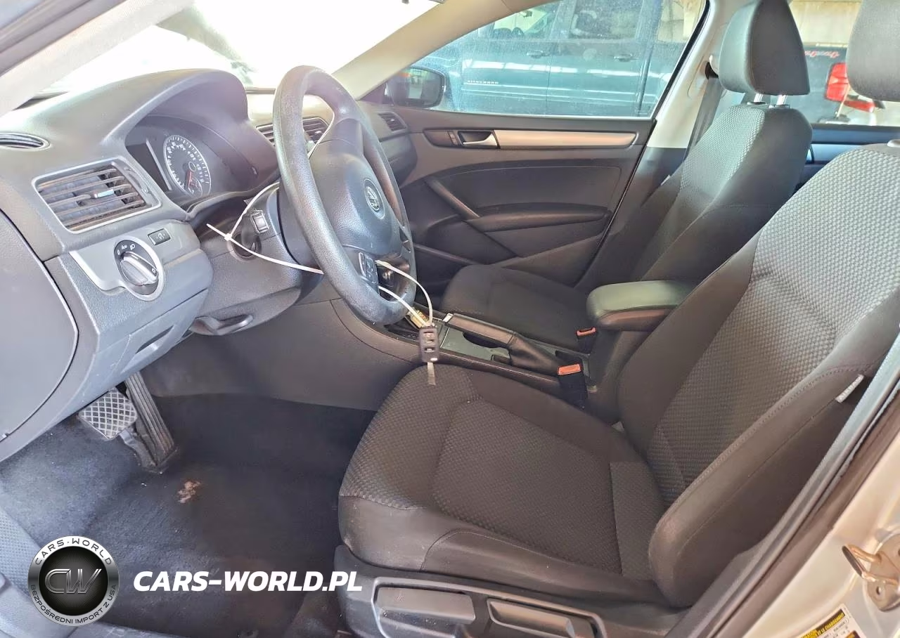 2015 Volkswagen Passat S VIN:1VWAT7A30FC061544 - 7