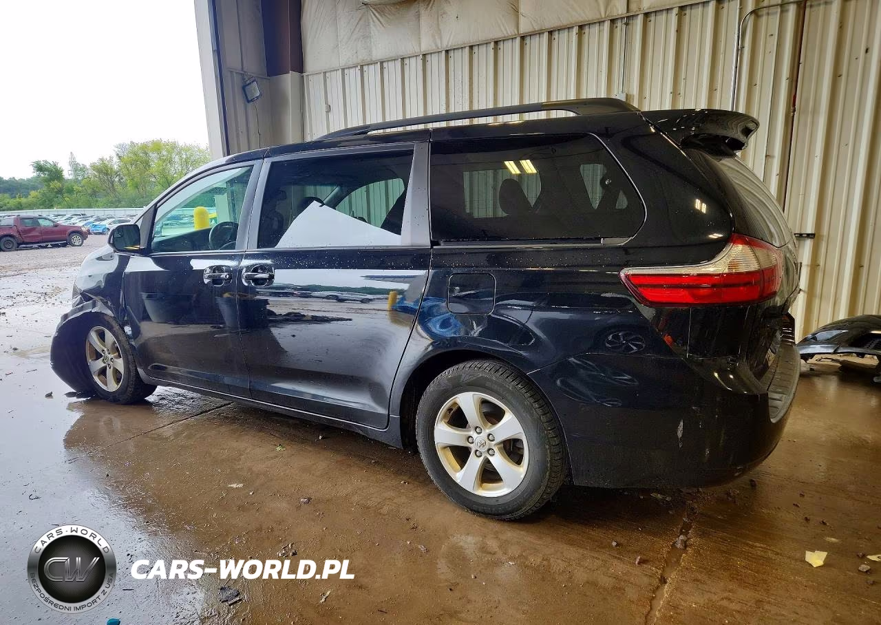 2017 Toyota Sienna Le VIN:5TDKZ3DC2HS792570 - 2