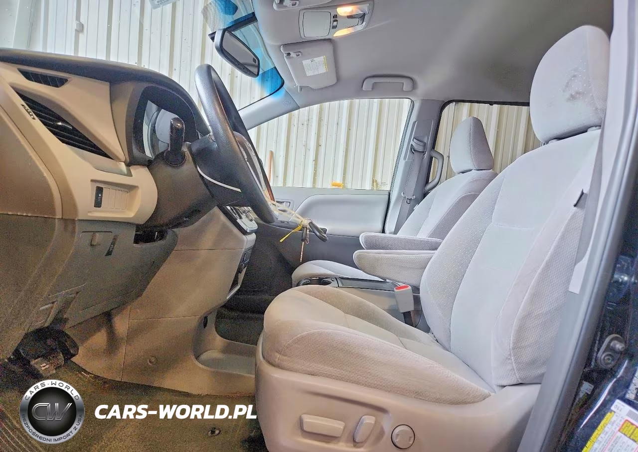 2017 Toyota Sienna Le VIN:5TDKZ3DC2HS792570 - 7