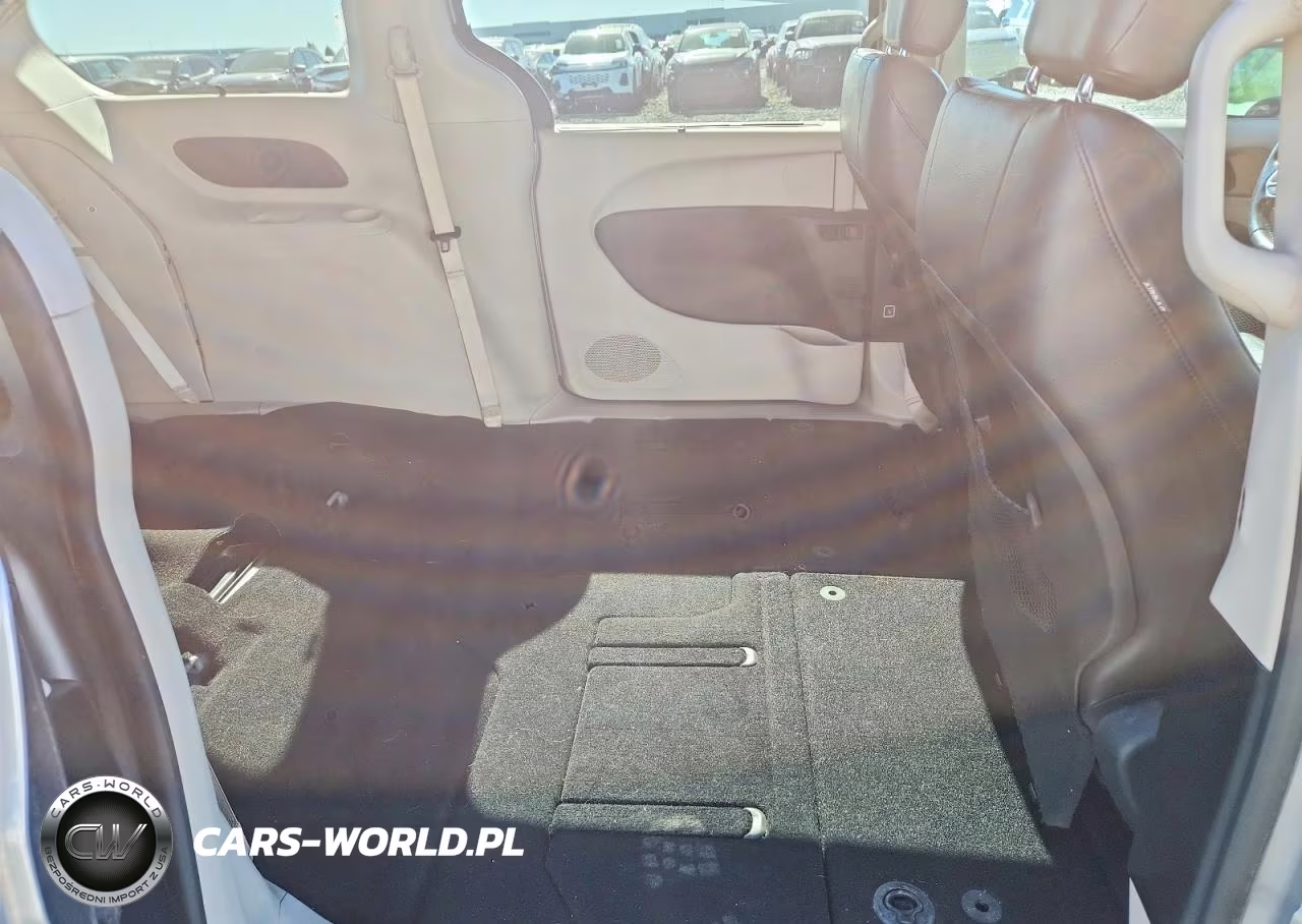 2019 Chrysler Pacifica Touring L VIN:2C4RC1BGXKR626632 - 11