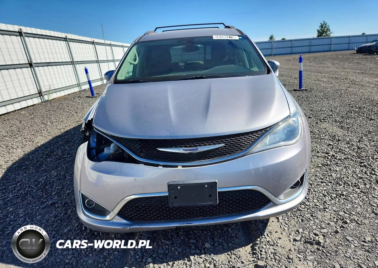 2019 Chrysler Pacifica Touring L VIN:2C4RC1BGXKR626632 - 5