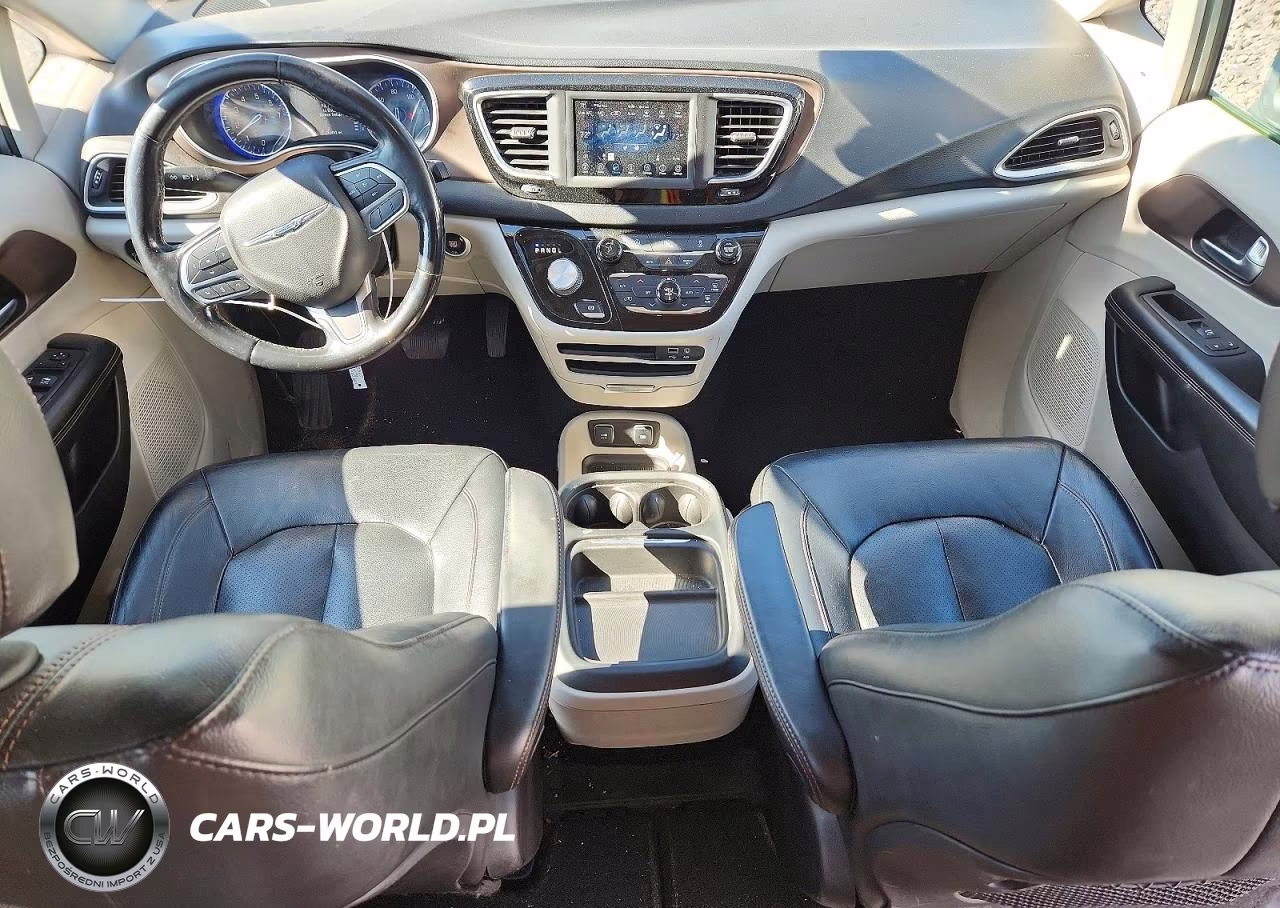 2019 Chrysler Pacifica Touring L VIN:2C4RC1BGXKR626632 - 8