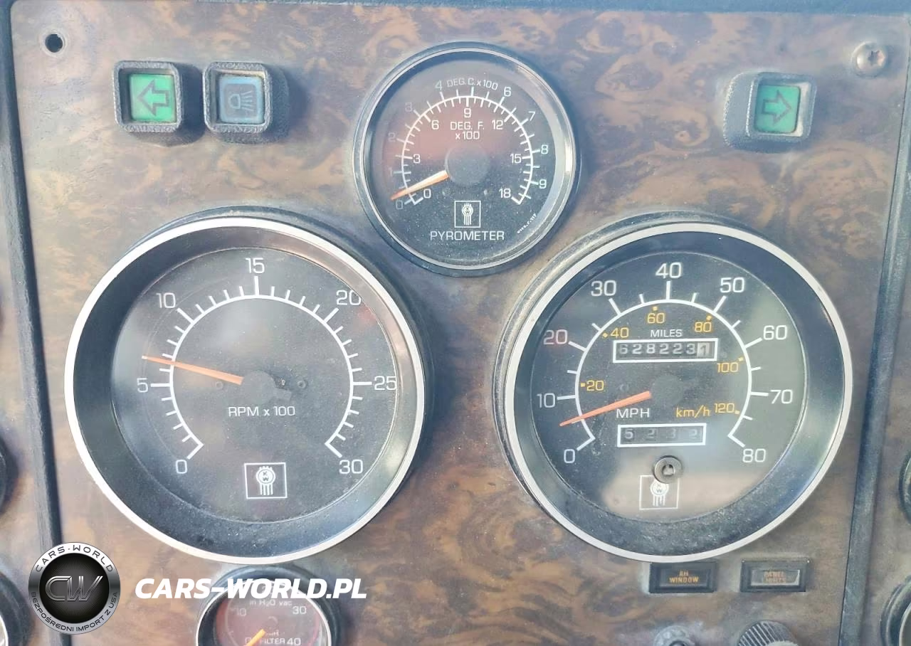 1995 Kenworth W900 Semi Truck VIN:2XKWDB0X6SM667429 - 9