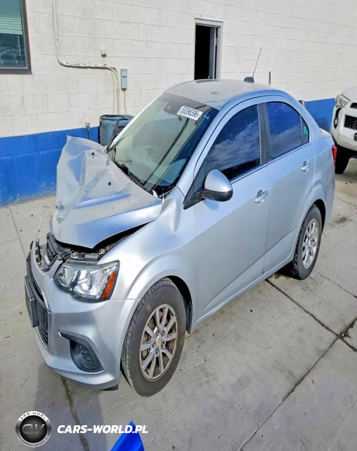 2018 Chevrolet Sonic Lt – zdjęcie 1 z 12