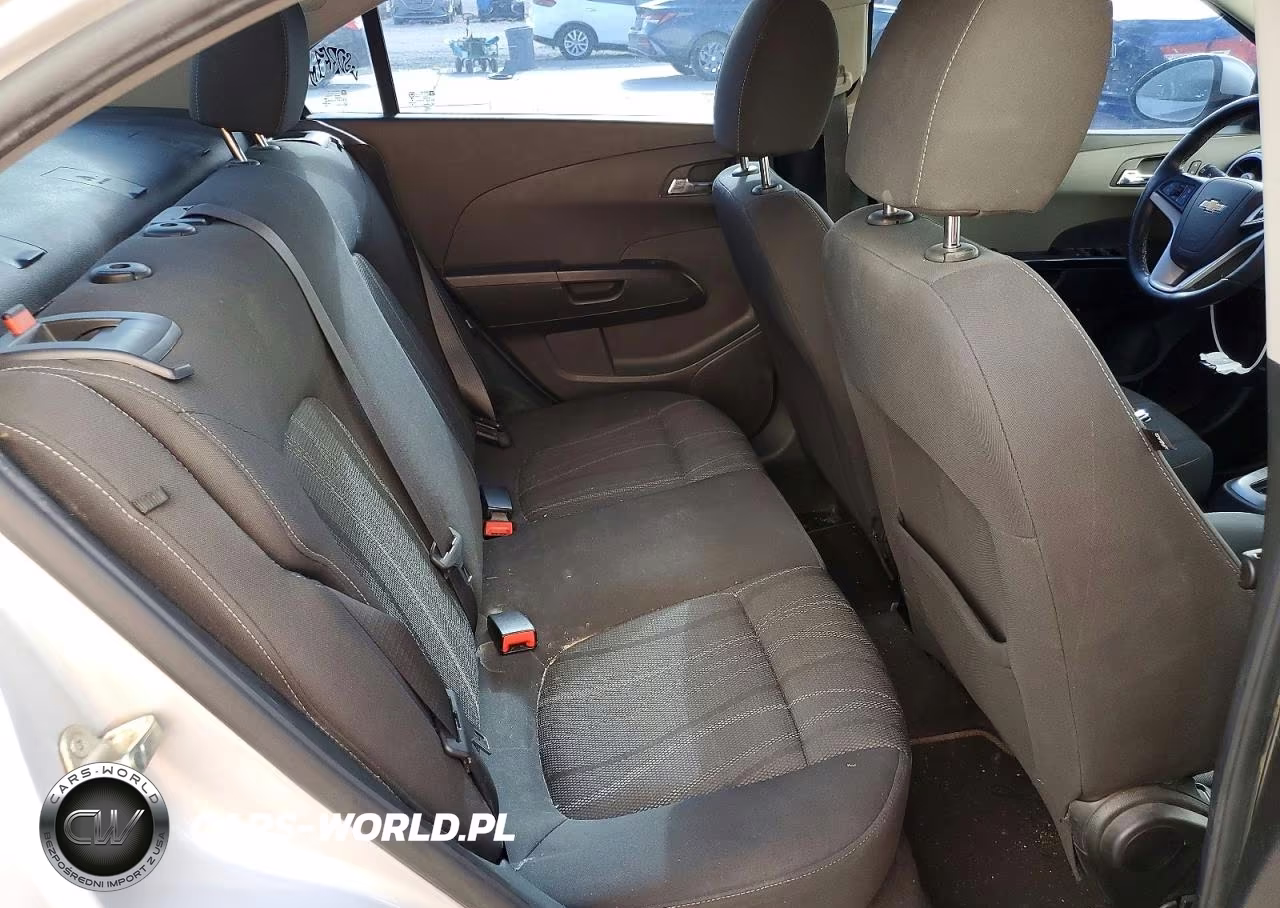 2018 Chevrolet Sonic Lt VIN:1G1JD5SG2J4137850 - 10