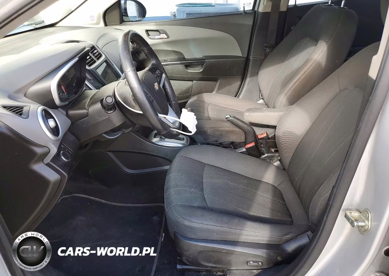 2018 Chevrolet Sonic Lt VIN:1G1JD5SG2J4137850 - 7