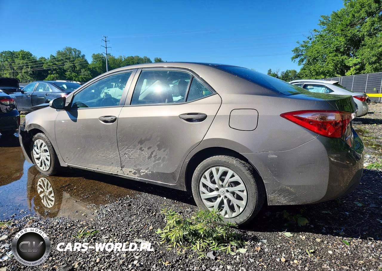 2017 Toyota Corolla Le VIN:2T1BURHE4HC875116 - 2