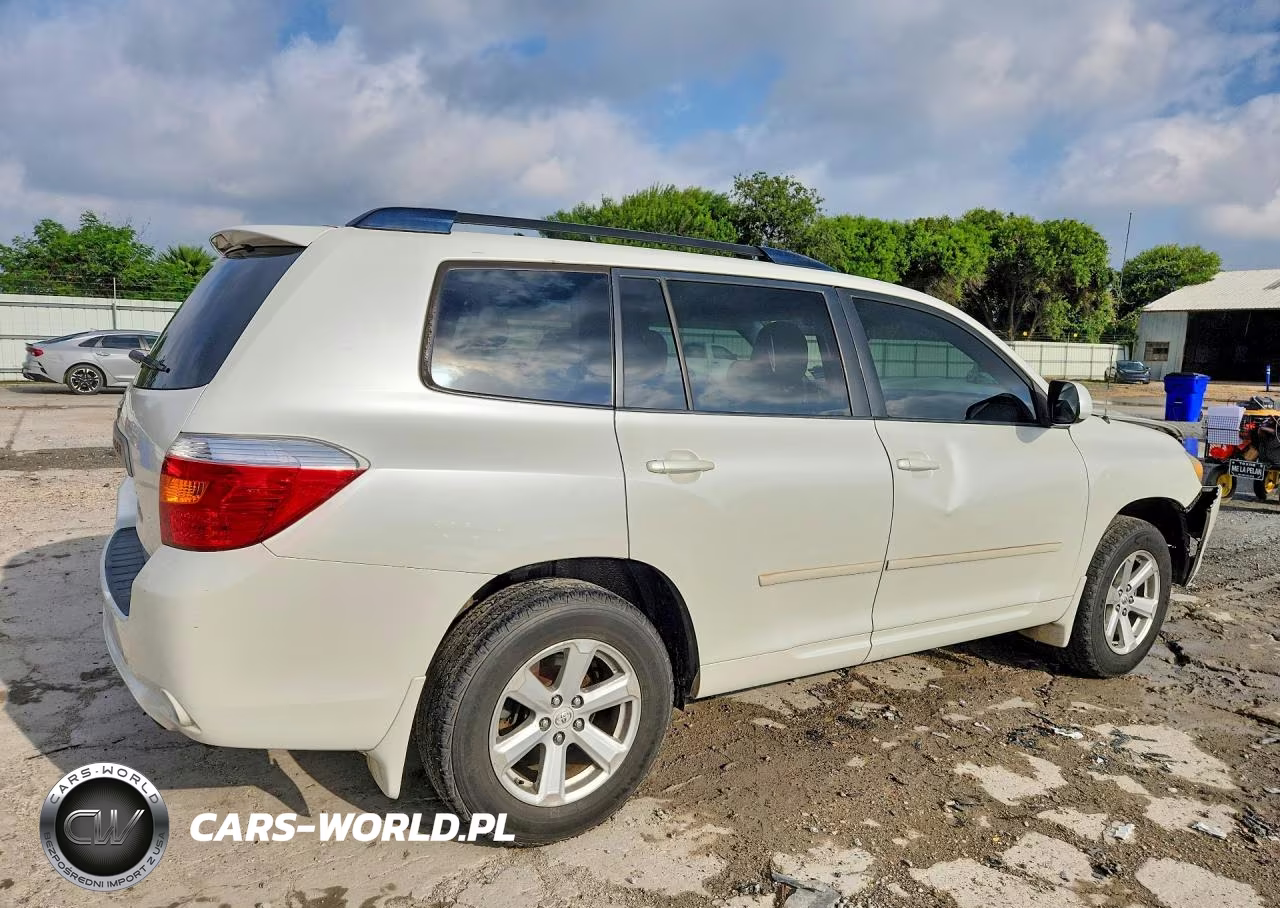 2010 Toyota Highlander Base VIN:JTEZK3EH5A2104437 - 3