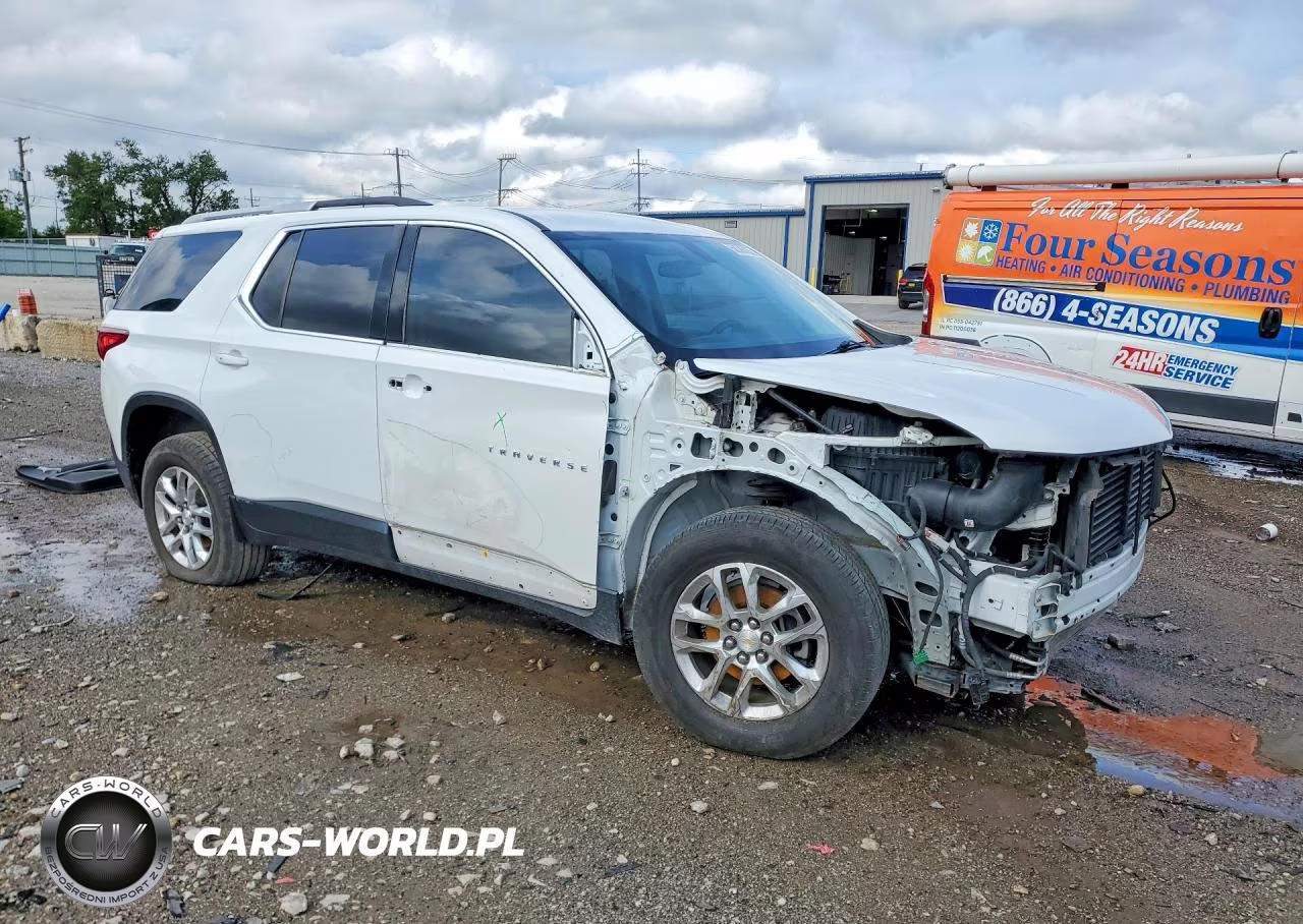 2018 Chevrolet Traverse Lt VIN:1GNERGKW0JJ121247 - 4
