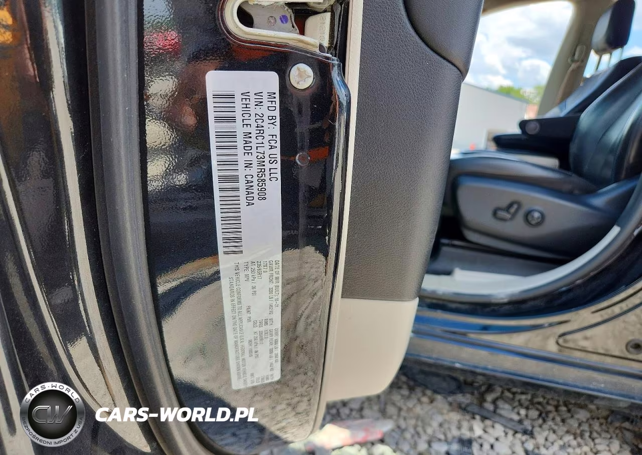 2021 Chrysler Pacifica Hybrid Touring L VIN:2C4RC1L73MR585908 - 13