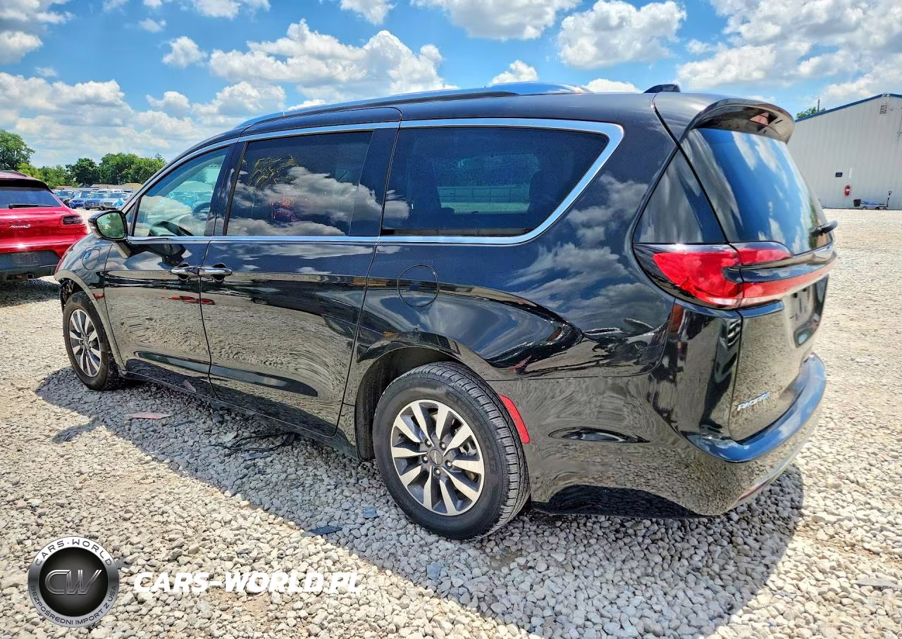 2021 Chrysler Pacifica Hybrid Touring L VIN:2C4RC1L73MR585908 - 2