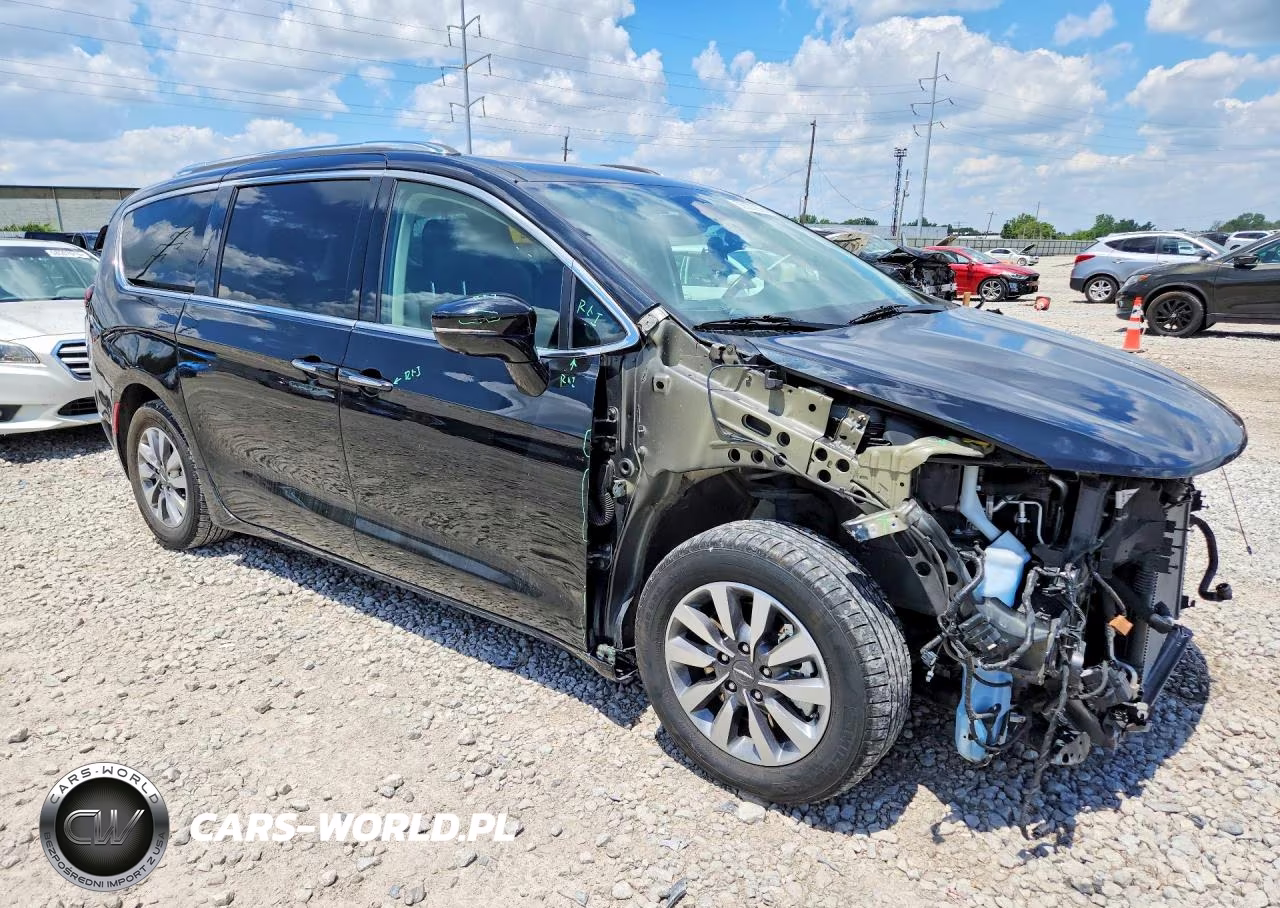 2021 Chrysler Pacifica Hybrid Touring L VIN:2C4RC1L73MR585908 - 4