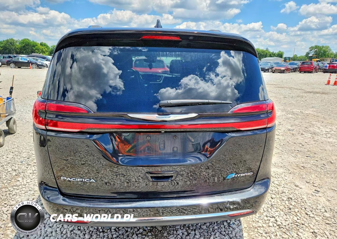 2021 Chrysler Pacifica Hybrid Touring L VIN:2C4RC1L73MR585908 - 6