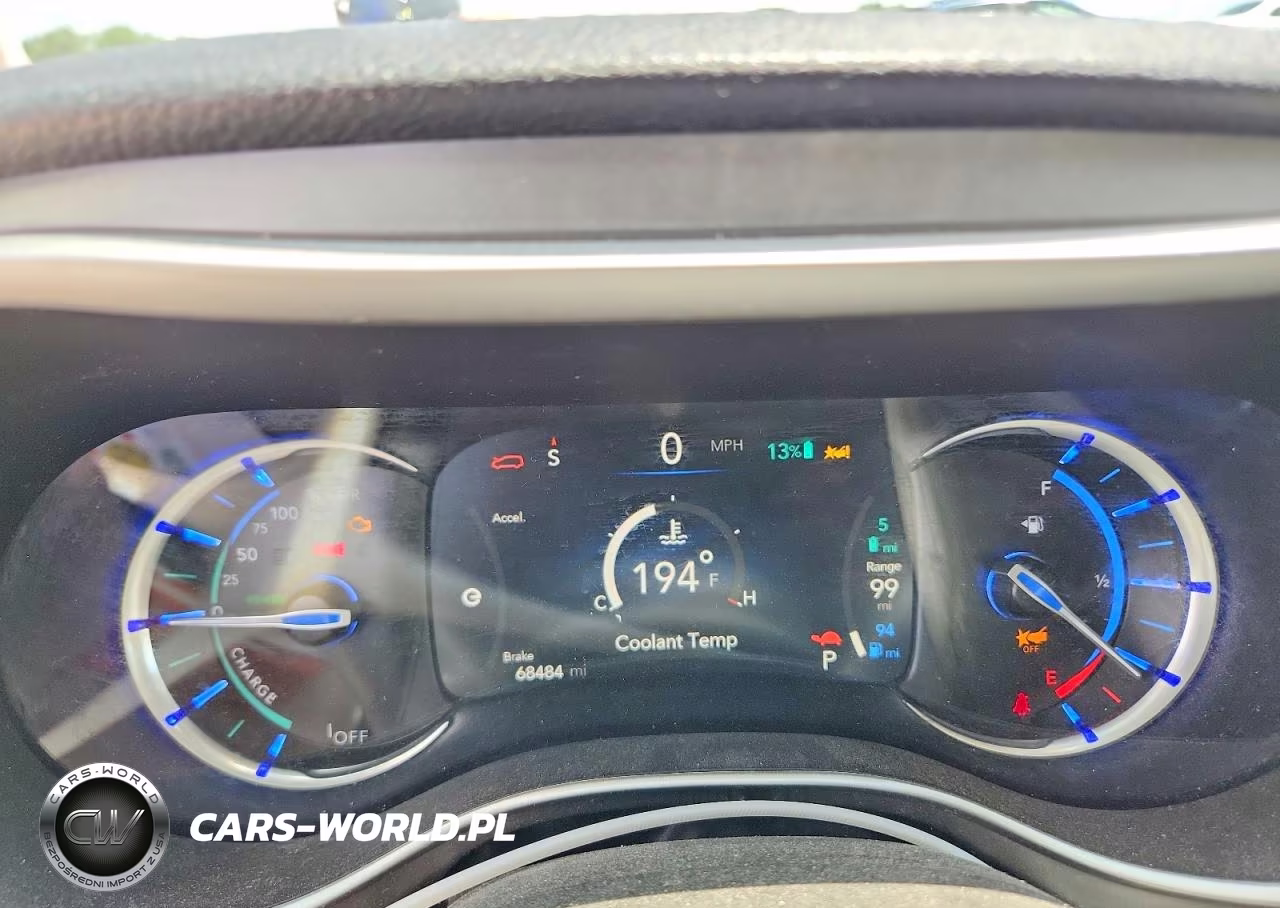 2021 Chrysler Pacifica Hybrid Touring L VIN:2C4RC1L73MR585908 - 9