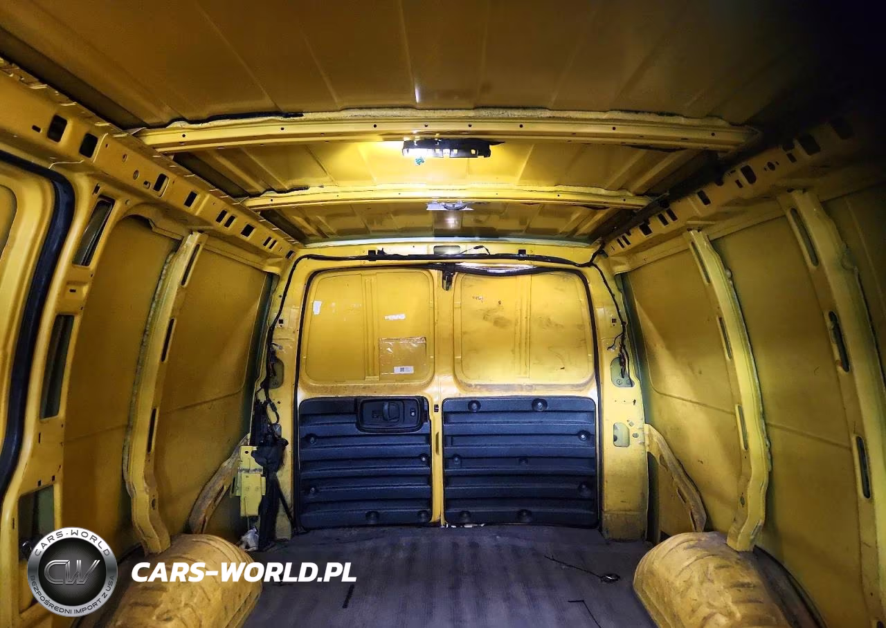 2019 Chev Express G2500 VIN:1GCWGAFP3K1336013 - 10